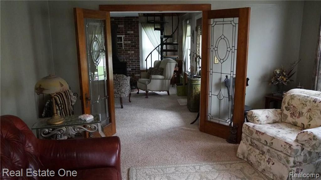 60649 Mt Vernon Road Rochester, MI 48306 - Photo 7 of 31