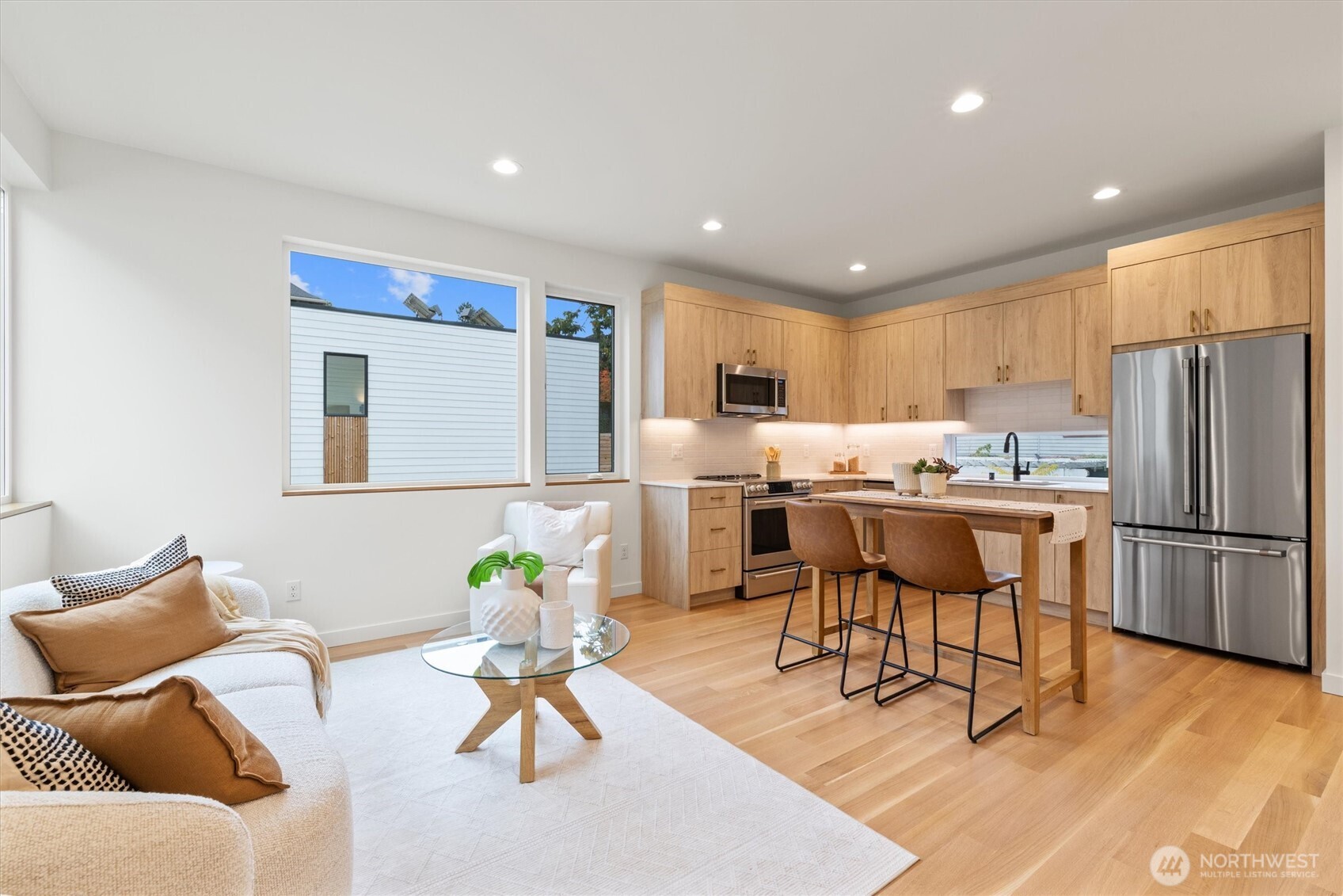 2214 Broadway East, Unit B Seattle, WA 98102 - Photo 11 of 33