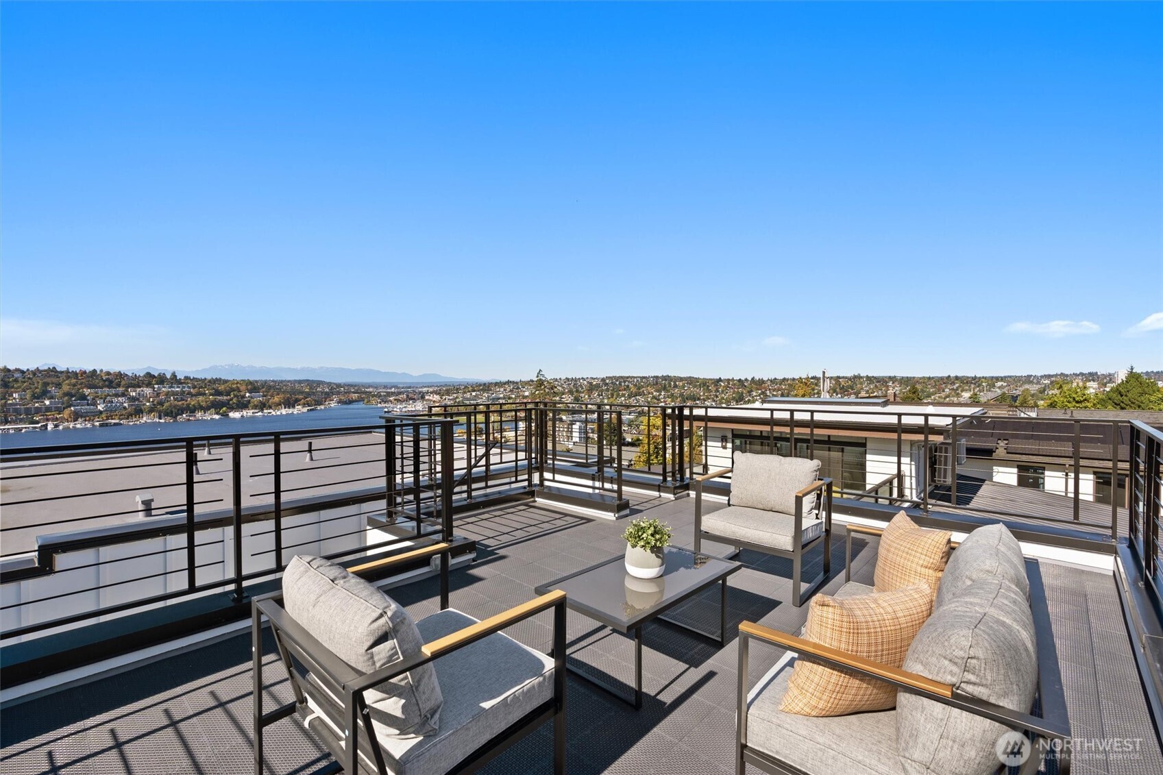 2214 Broadway East, Unit B Seattle, WA 98102 - Photo 26 of 33