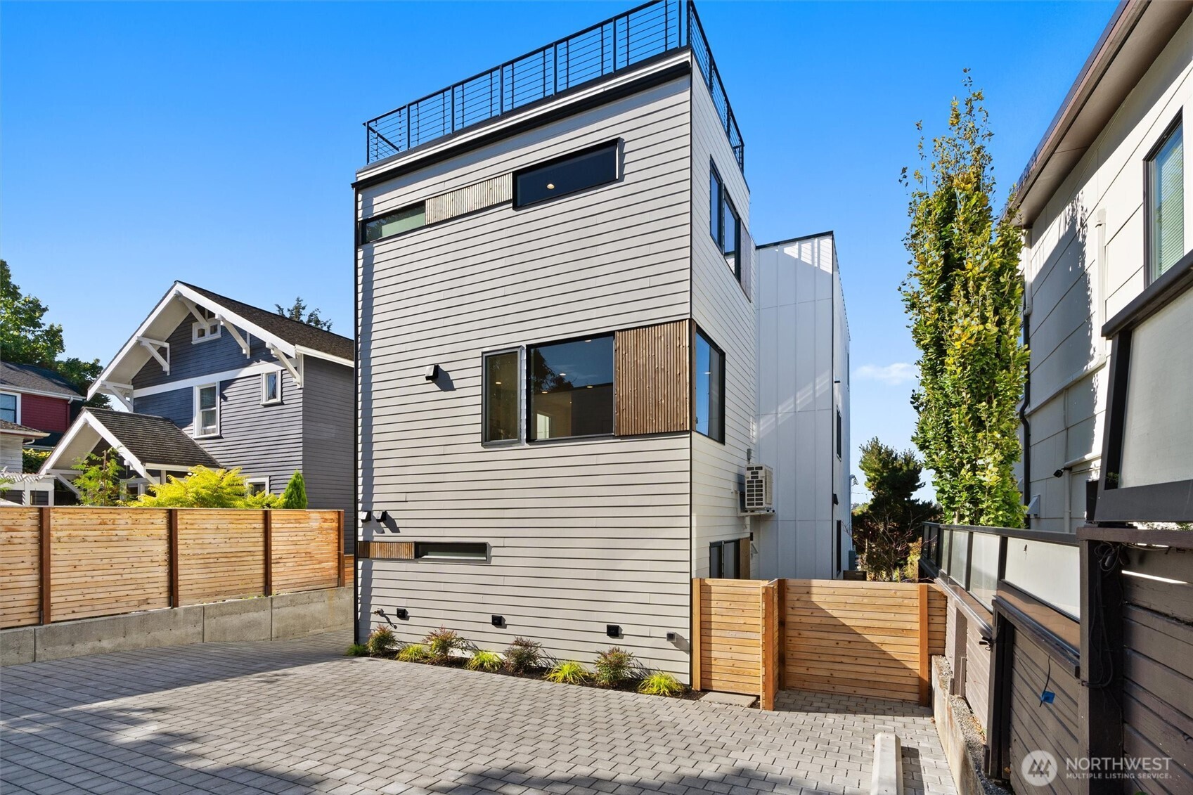 2214 Broadway East, Unit B Seattle, WA 98102 - Photo 31 of 33