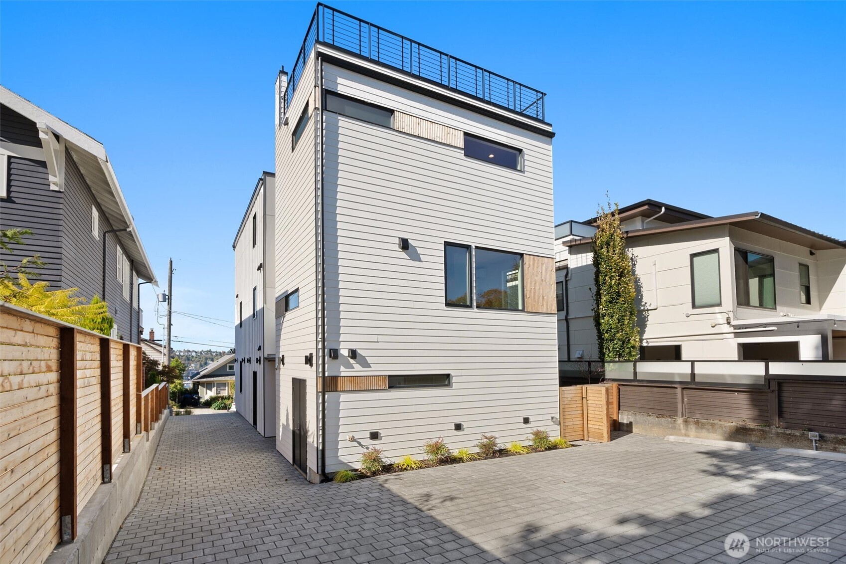 2214 Broadway East, Unit B Seattle, WA 98102 - Photo 32 of 33