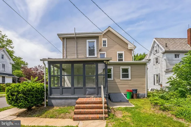 $1,500 | 128 West Broad Street, Unit 1, Paulsboro, NJ 08066