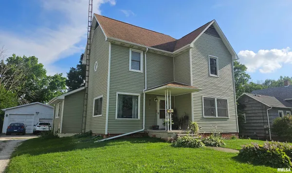 $130,000 | 436 West Locust Street, Canton, IL 61520