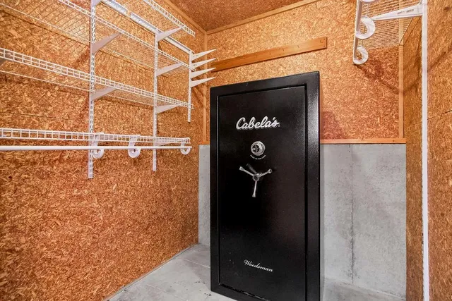 $300,000 | 1003 East Madelyn Drive, Kearney, MO 64060