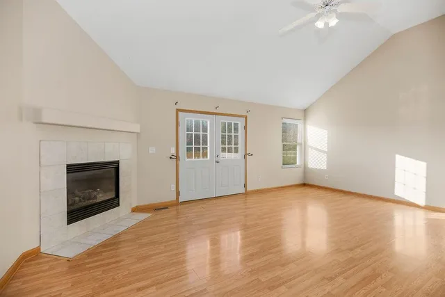 $300,000 | 1003 East Madelyn Drive, Kearney, MO 64060