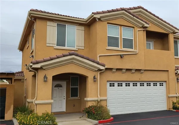 $3,300 | 8185 Banana Avenue, Unit 9, Fontana, CA 92335