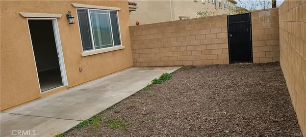$3,300 | 8185 Banana Avenue, Unit 9, Fontana, CA 92335