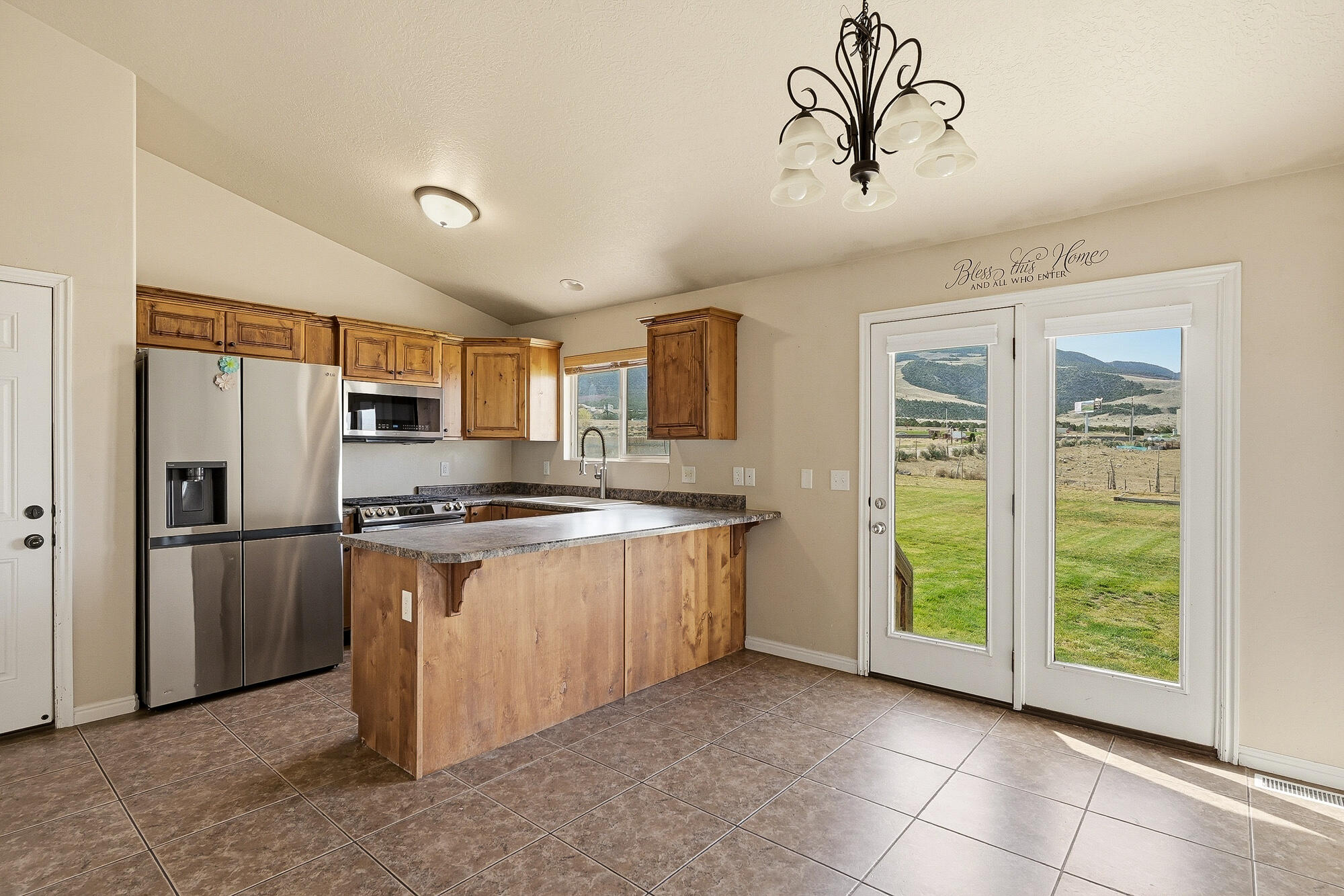 2192 Saddleback View Drive Enoch, UT 84721 - Photo 8 of 53 2192 E Saddleback-17
