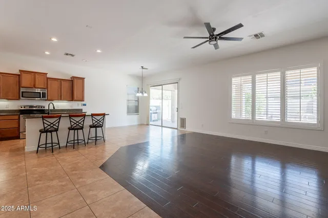 $390,000 | 266 West Blue Lagoon Drive, Casa Grande, AZ 85122