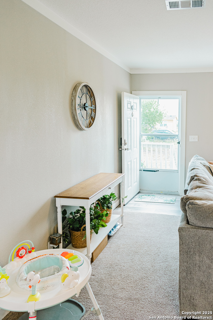342 PR 4653 Hondo, TX 78861 - Photo 19 of 35 a view of livingroom with furniture