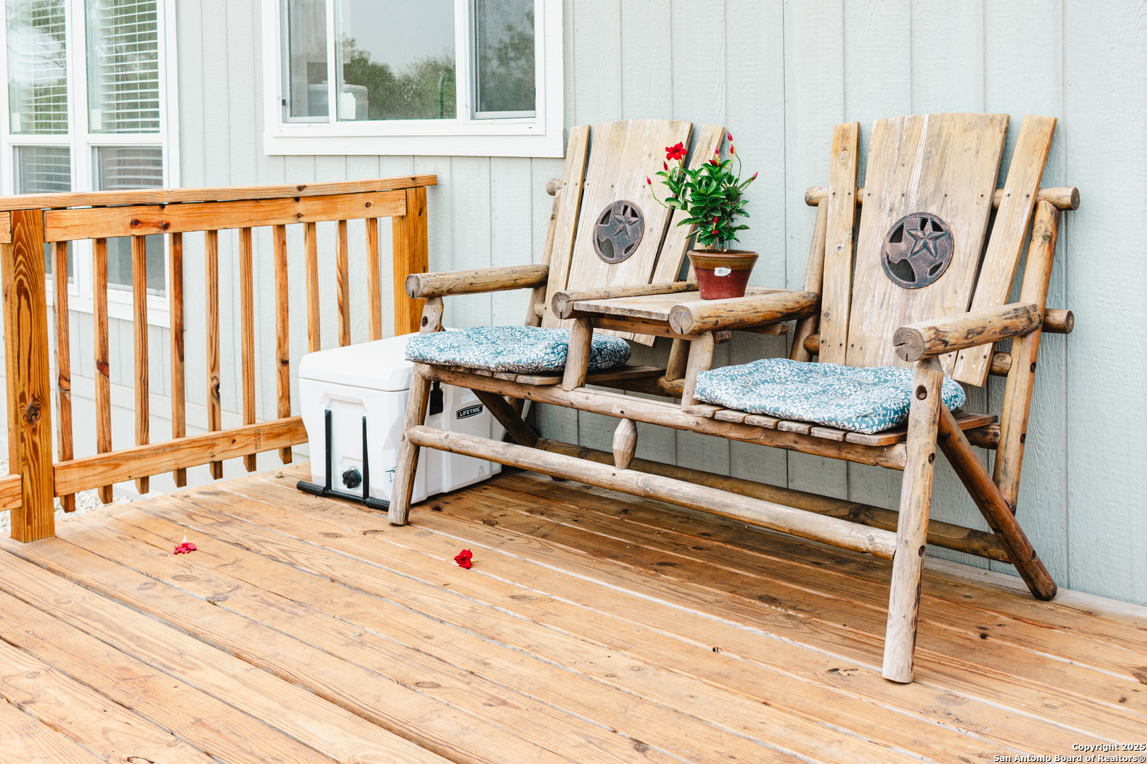 342 PR 4653 Hondo, TX 78861 - Photo 4 of 35 a living room with furniture and wooden floor