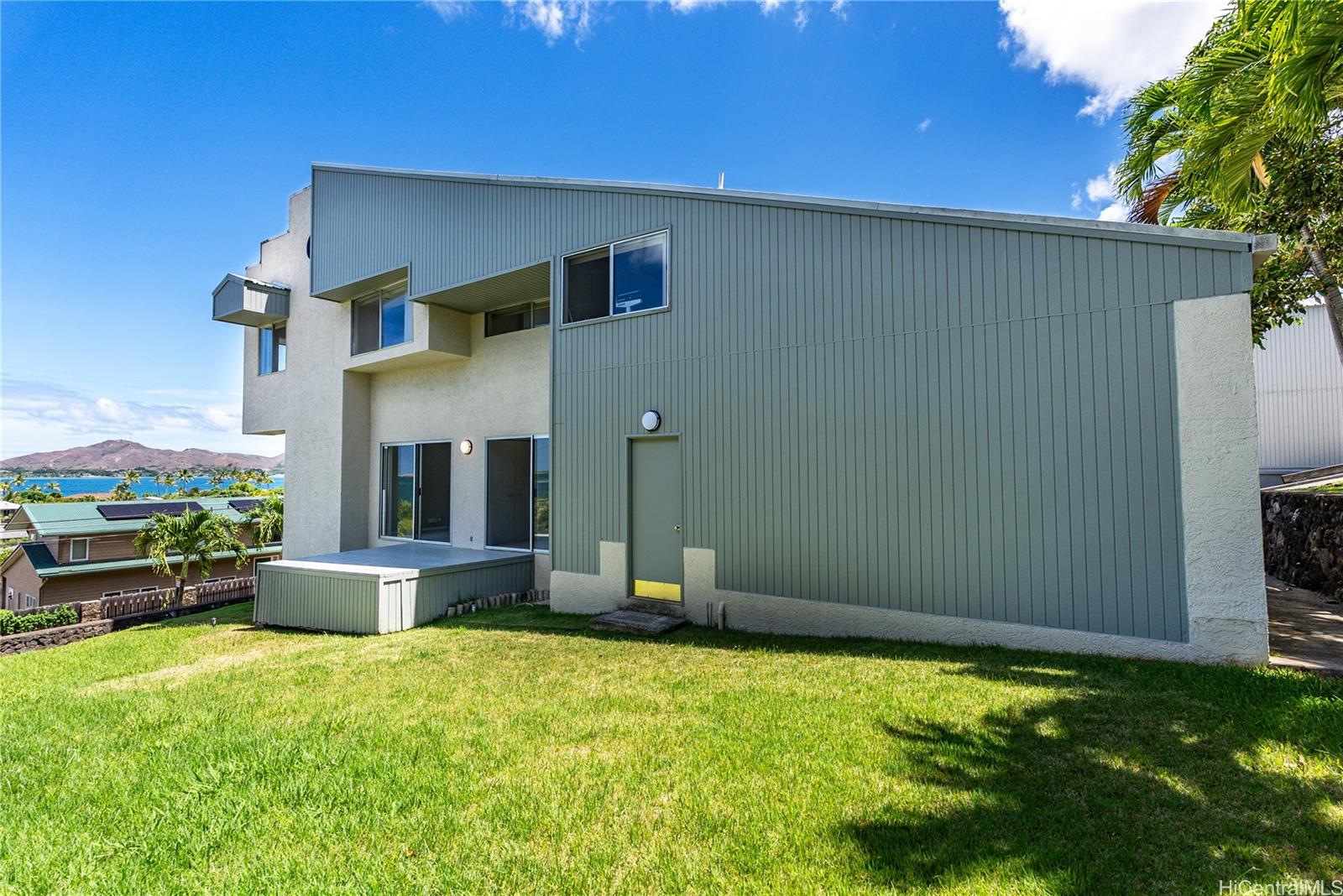 45-081 Lilipuna Road, Unit A Kaneohe, HI 96744 - Photo 17 of 18 Yard angle 2