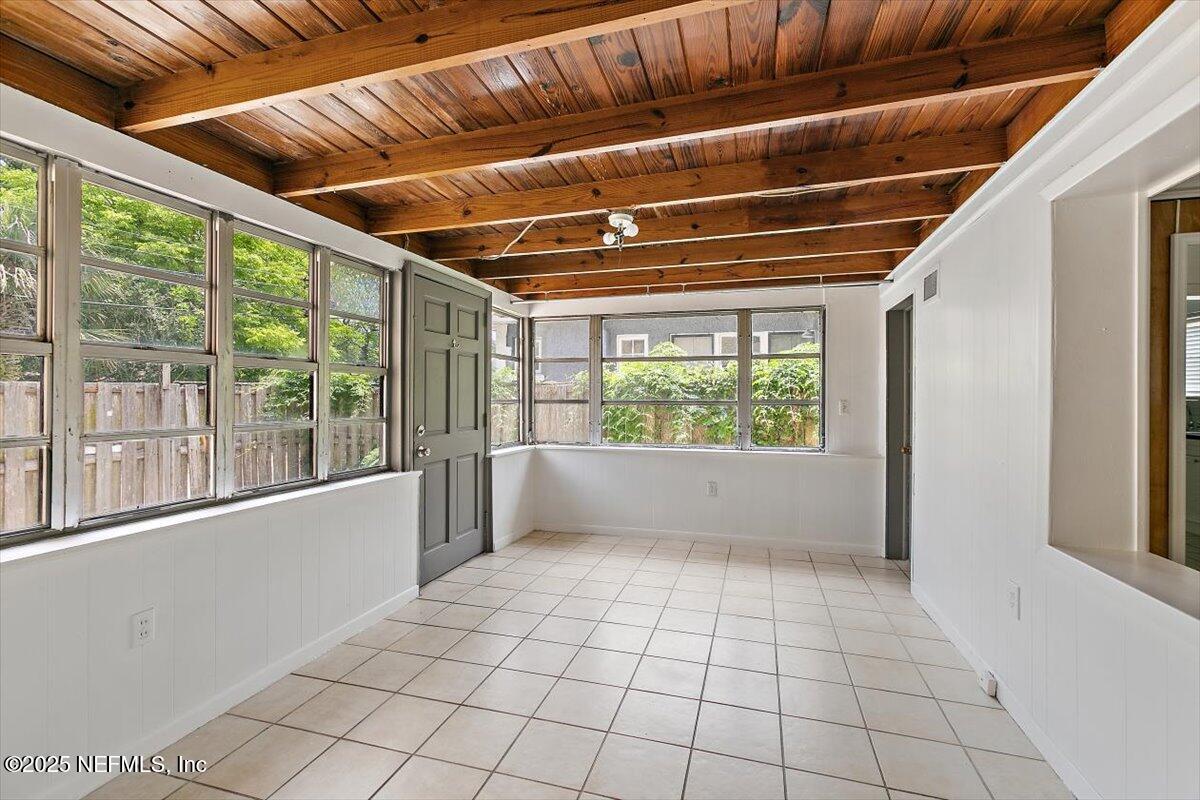 1402 James Street Jacksonville, FL 32205 - Photo 22 of 34 Apt 2 Sunroom