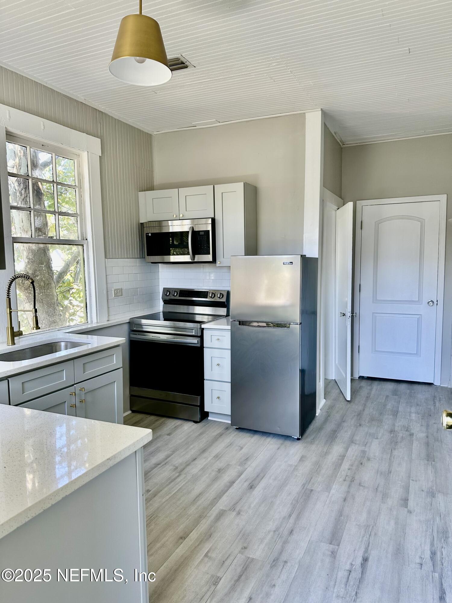 1402 James Street Jacksonville, FL 32205 - Photo 27 of 34 Apt 3 Kit