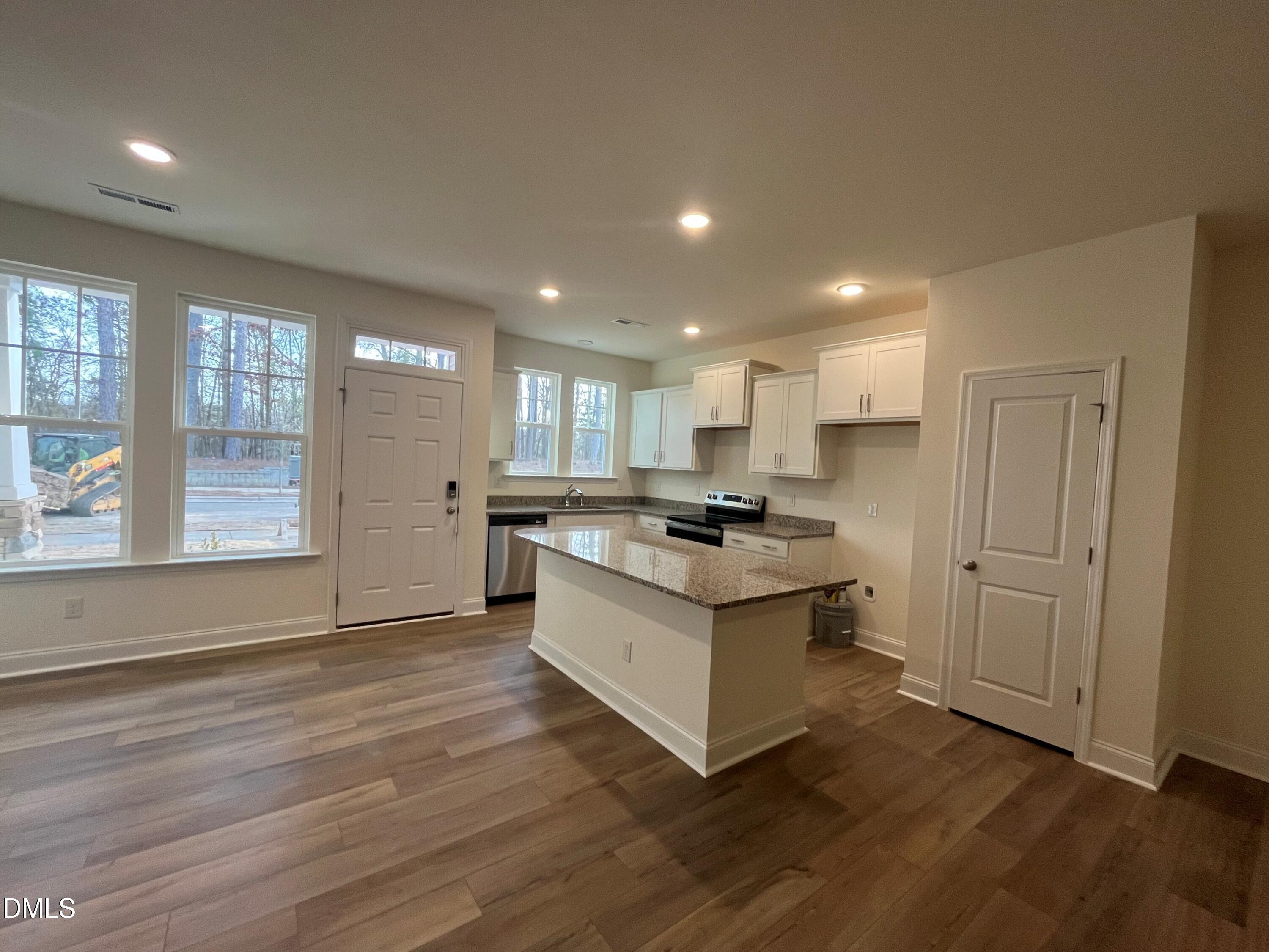 6417 Granite Quarry Drive Raleigh, NC 27610 - Photo 4 of 60 Kitchen/Dining