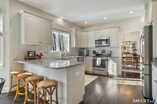 $835,000 | 16 North Beech Tree Road, Brookfield, CT 06804