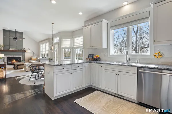 $835,000 | 16 North Beech Tree Road, Brookfield, CT 06804