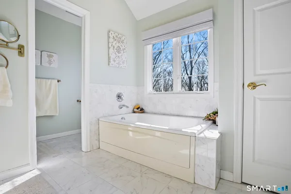 $835,000 | 16 North Beech Tree Road, Brookfield, CT 06804
