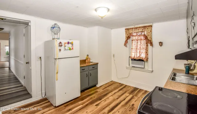 $548,888 | 422 Crystal Avenue | South New York