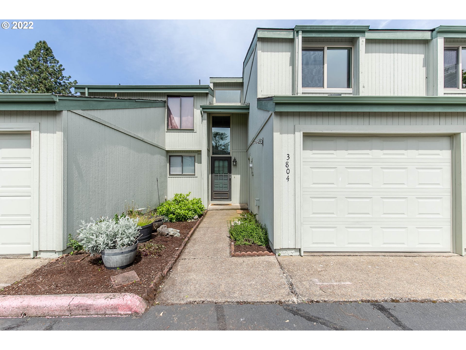 3804 Auburn Road Northeast Salem, OR 97301 - Photo 3 of 30 Gallery Image 3