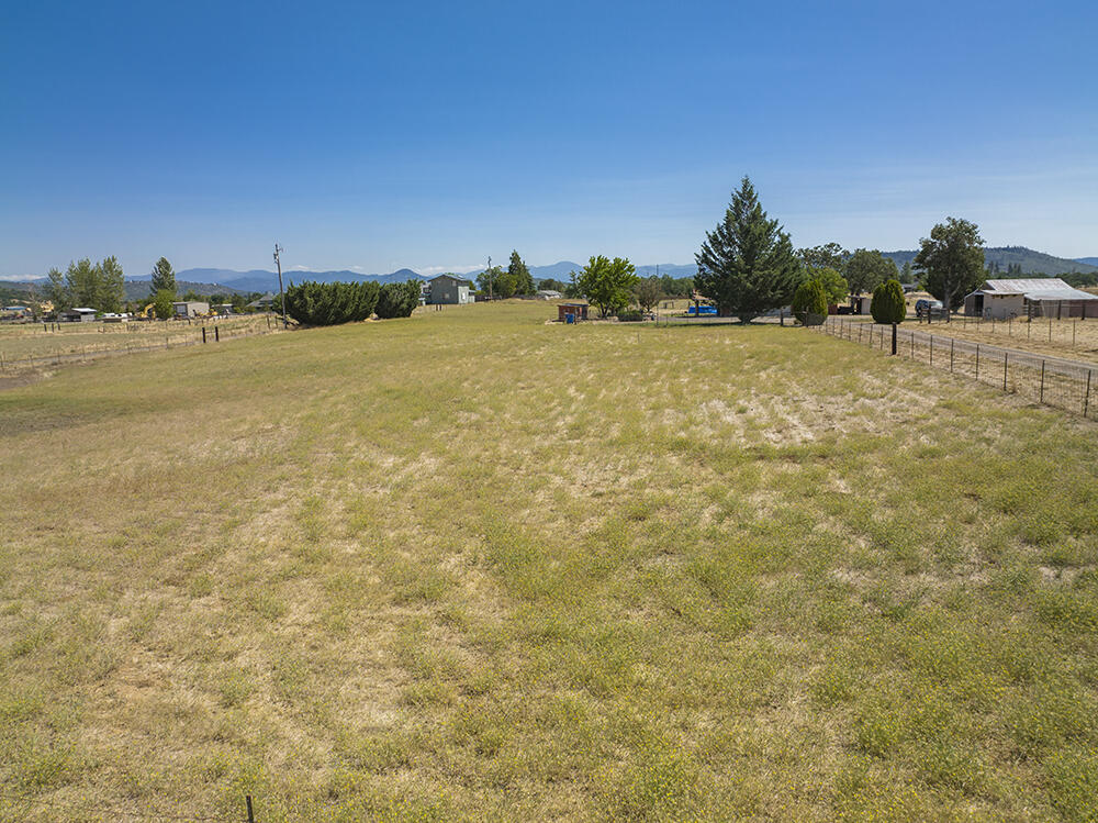 4691 Beagle Road White City, OR 97503 - Photo 36 of 67 36