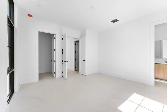 $5,950,000 | 880 Northeast 3rd Avenue, Boca Raton, FL 33432