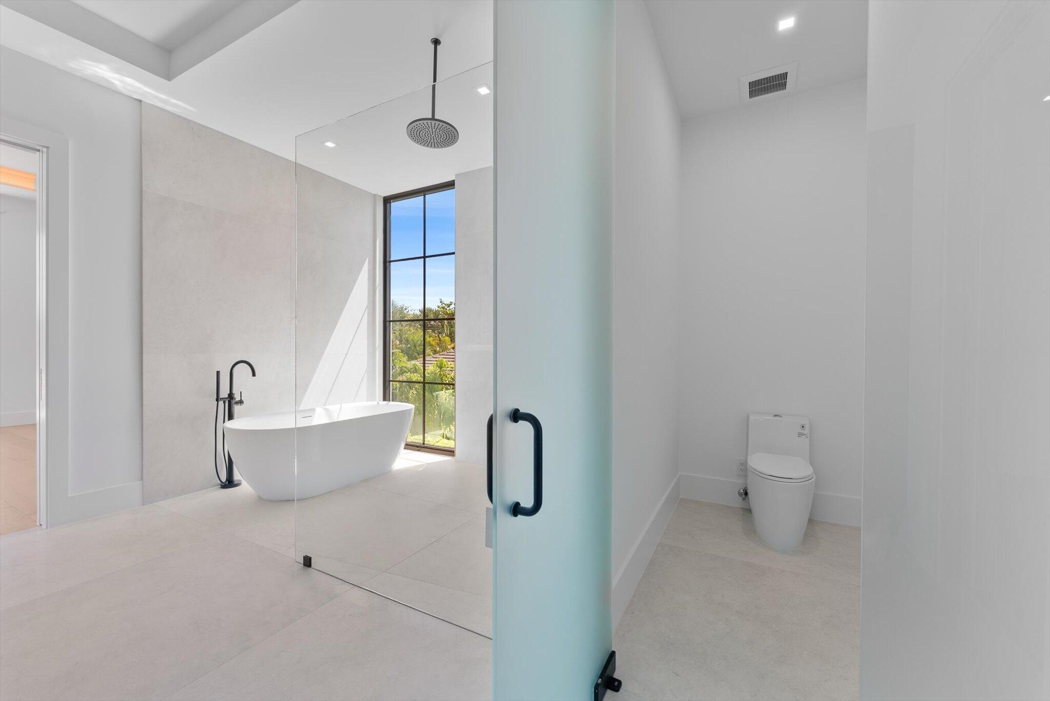 880 Northeast 3rd Avenue Boca Raton, FL 33432 - Photo 49 of 100 Primary Bath