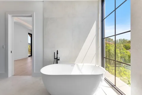 $5,950,000 | 880 Northeast 3rd Avenue, Boca Raton, FL 33432