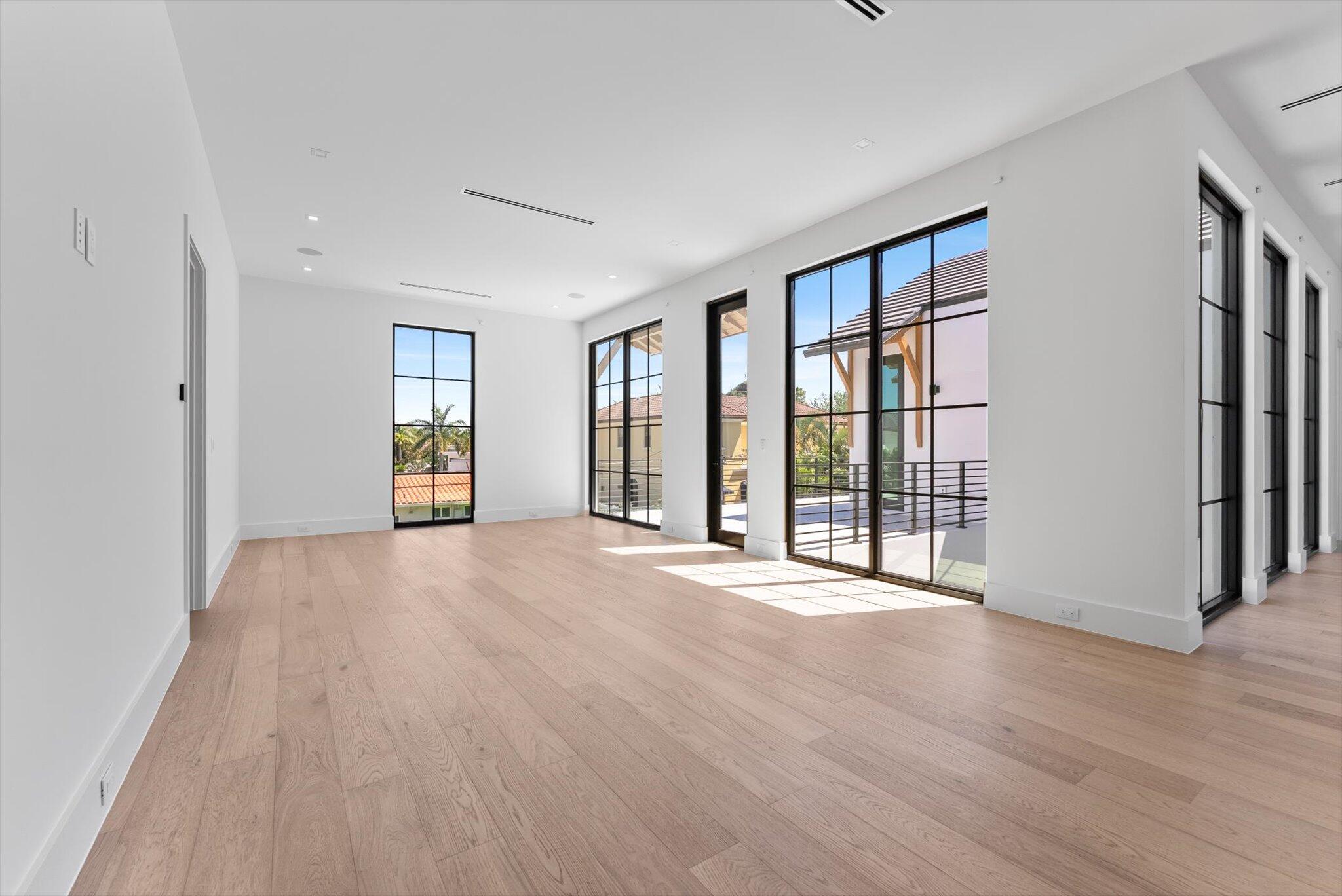 880 Northeast 3rd Avenue Boca Raton, FL 33432 - Photo 56 of 100 Loft/flex room