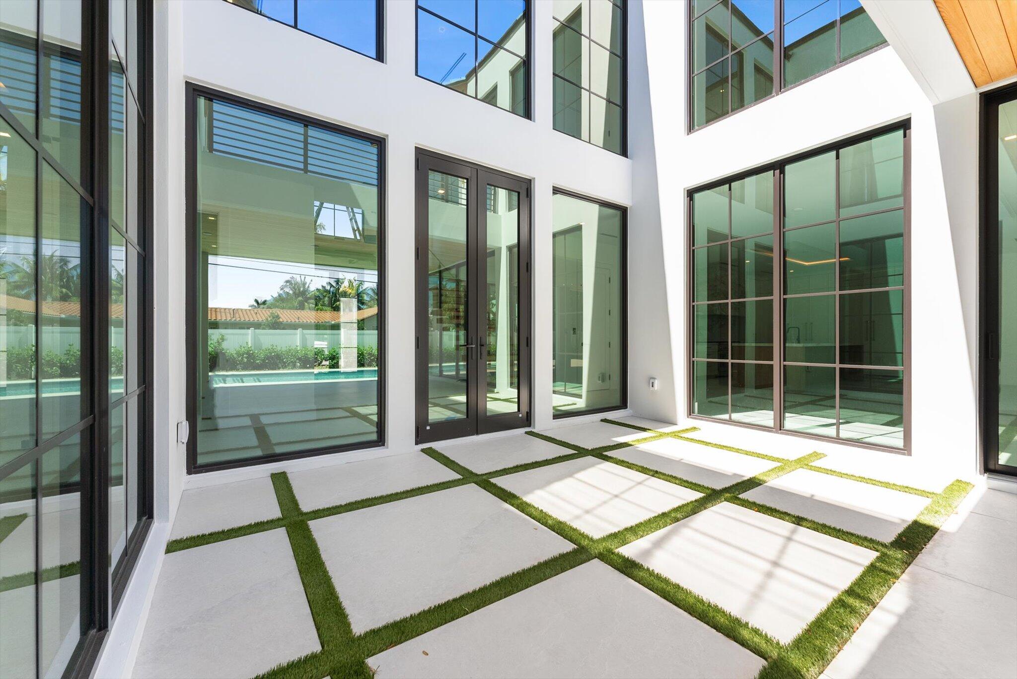 880 Northeast 3rd Avenue Boca Raton, FL 33432 - Photo 78 of 100 Patio