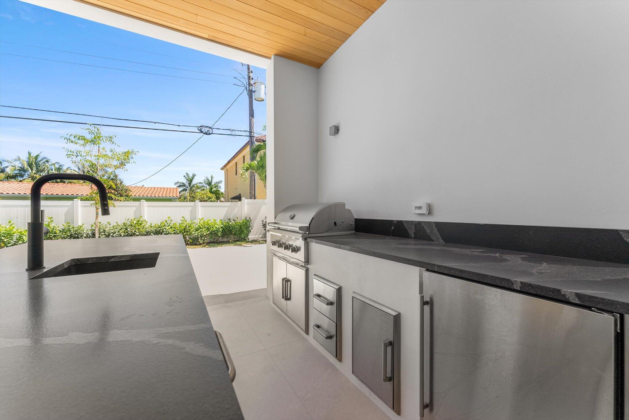 880 Northeast 3rd Avenue Boca Raton, FL 33432 - Photo 82 of 100 Summer Kitchen