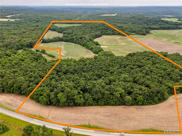 $966,000 | 14925 State Hwy UU, Bowling Green, MO 63334