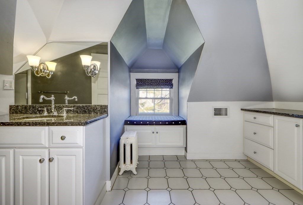 33 Everett Avenue Winchester, MA 01890 - Photo 33 of 42