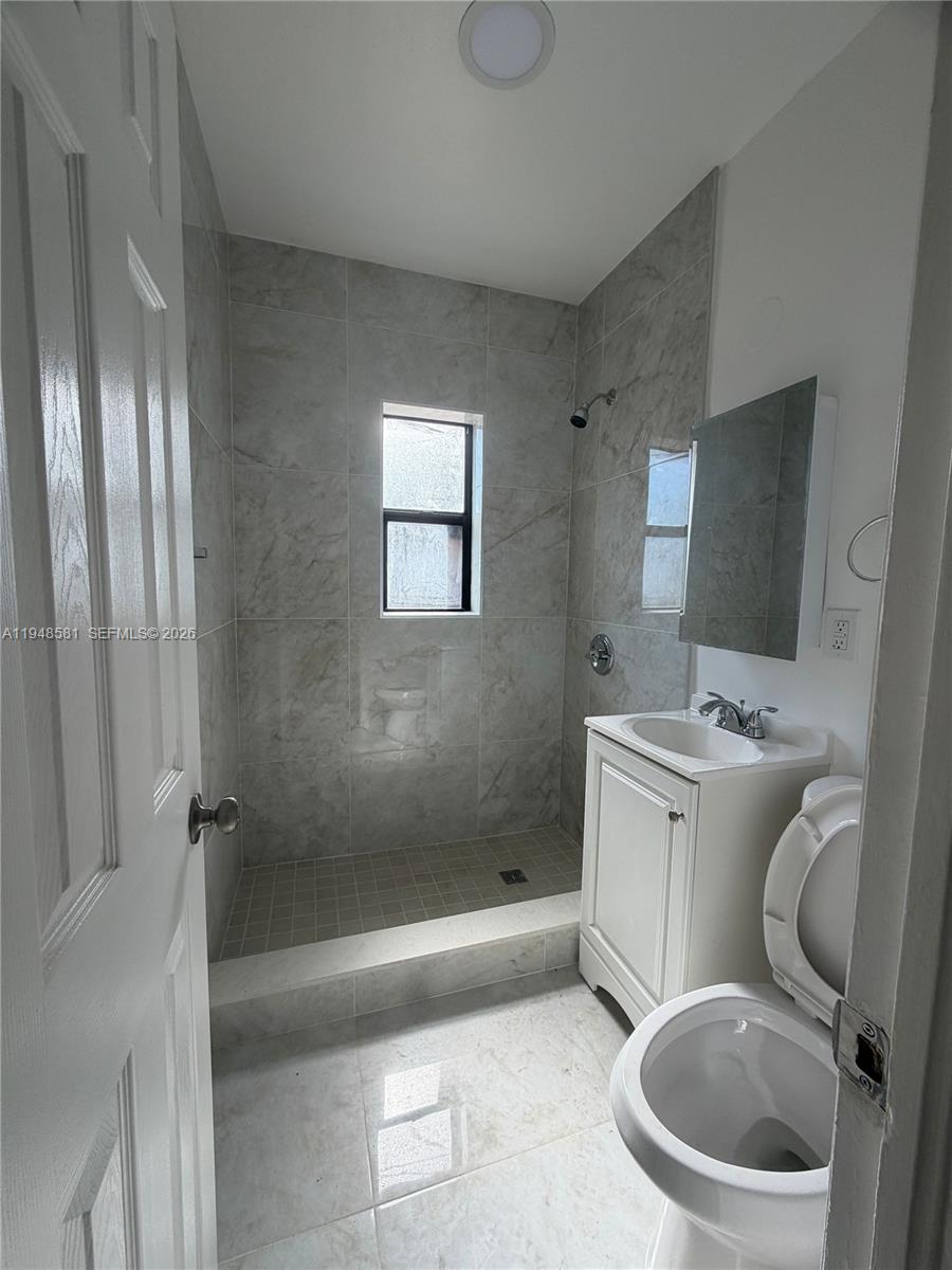 3300 Southwest 28th Street, Unit 3300 Miami, FL 33133 - Photo 9 of 9