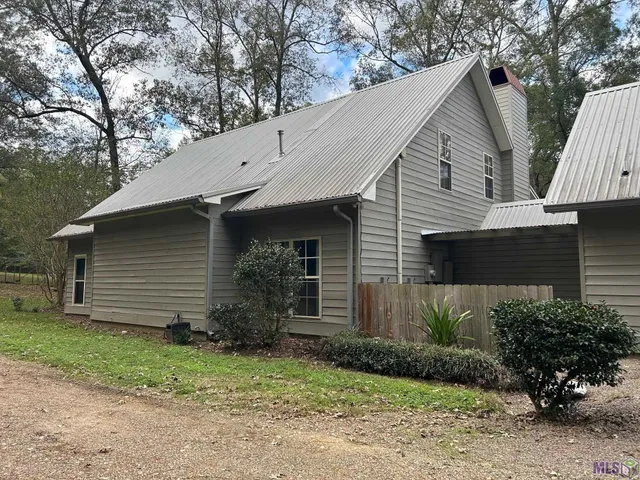 $590,000 | 9288 Rudolph Davis Road, St. Francisville, LA 70775