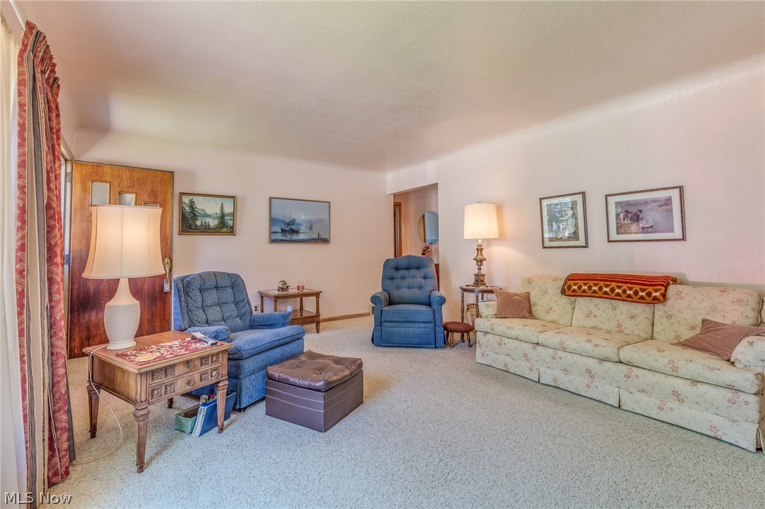 29332 Ridge Road Wickliffe, OH 44092 - Photo 2 of 35 Gallery Image 2