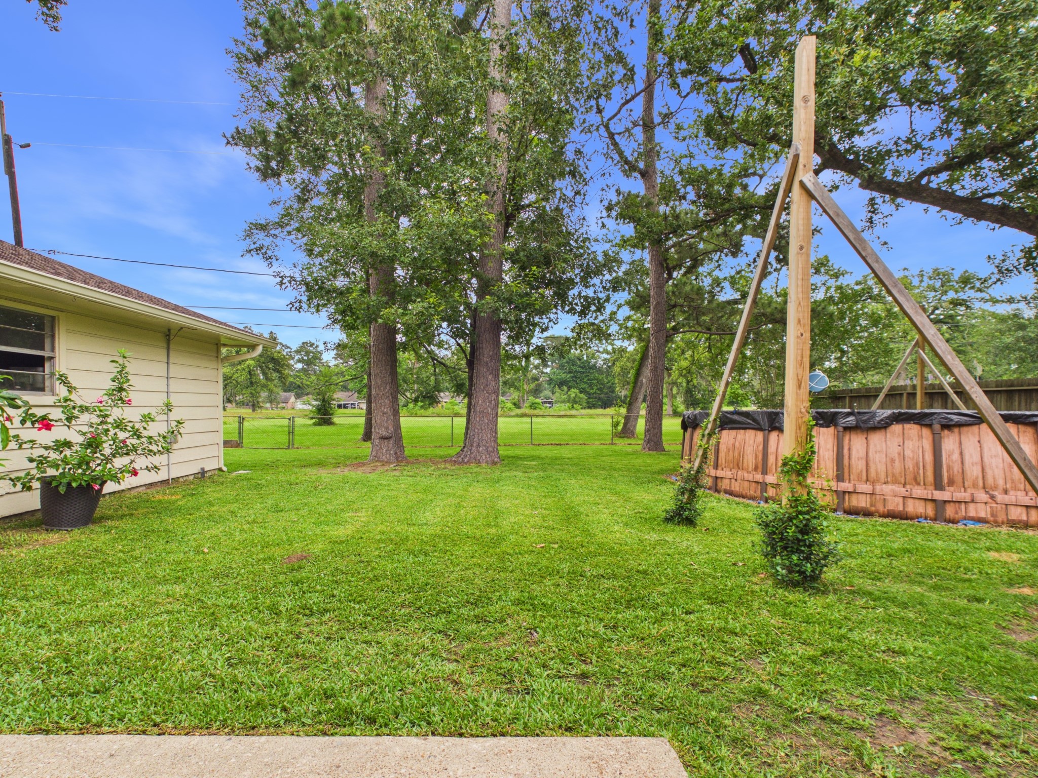 1510 Burning Tree Road Kingwood, TX 77339 - Photo 30 of 35