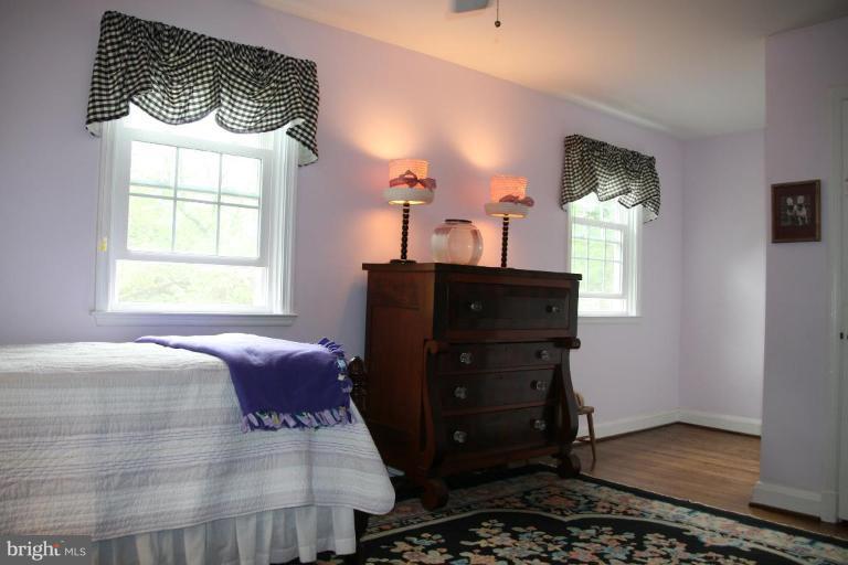 608 Coventry Road Towson, MD 21286 - Photo 13 of 20 bedroom#2