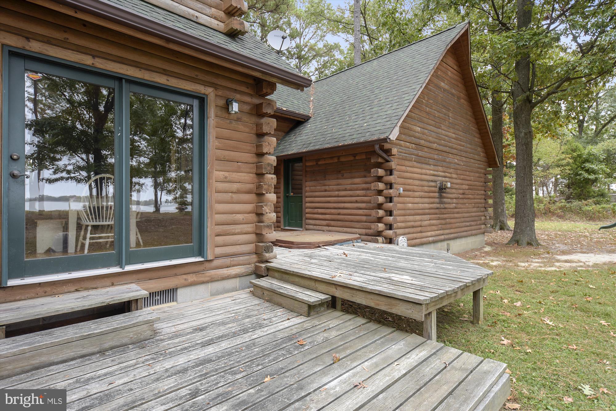 775 Cooks Point Road Cambridge, MD 21613 - Photo 23 of 67 Rear deck