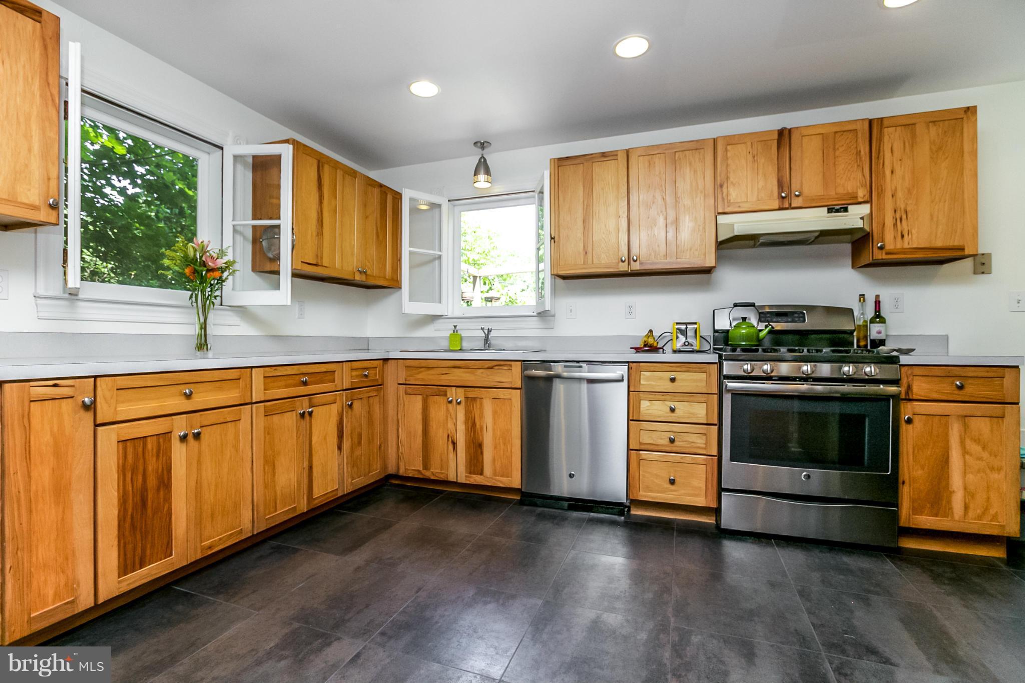 4605 Wilmslow Road Baltimore, MD 21210 - Photo 8 of 29 Kitchen