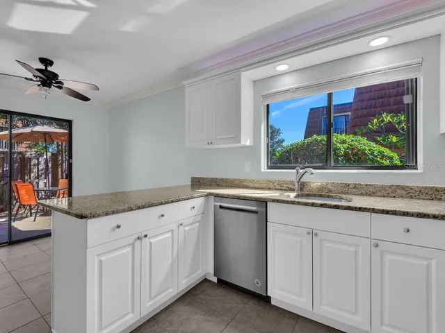 $264,900 | 1450 Park Shore Circle, Unit 3, Fort Myers, FL 33901