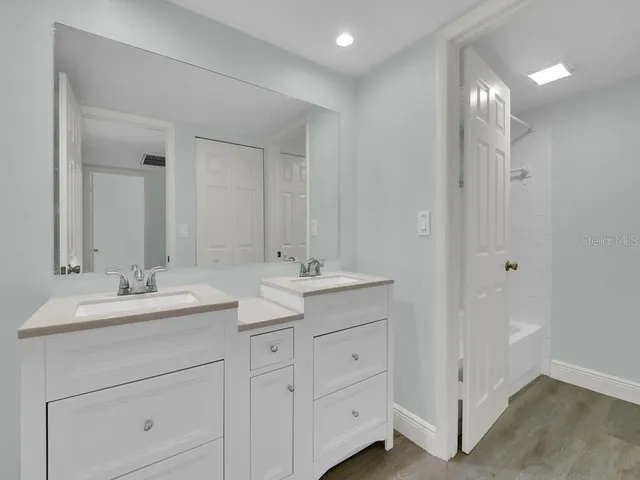 $264,900 | 1450 Park Shore Circle, Unit 3, Fort Myers, FL 33901