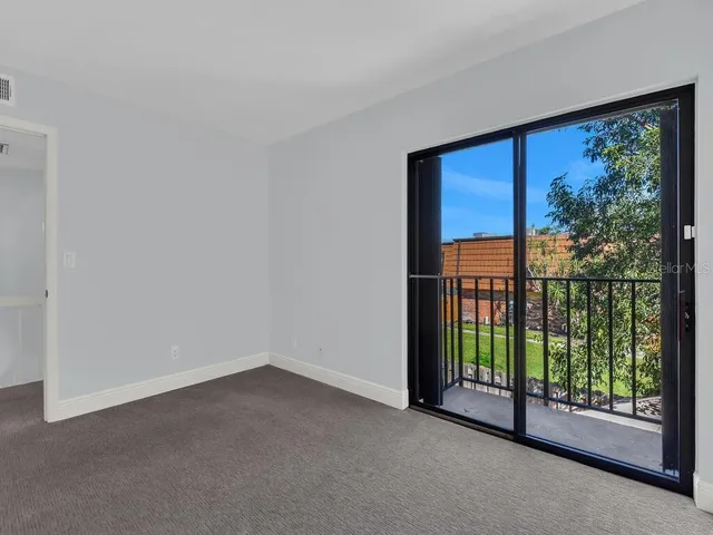 $264,900 | 1450 Park Shore Circle, Unit 3, Fort Myers, FL 33901