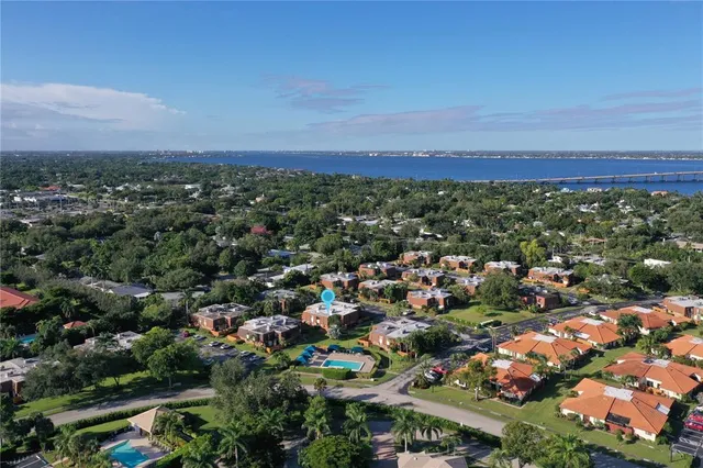 $264,900 | 1450 Park Shore Circle, Unit 3, Fort Myers, FL 33901