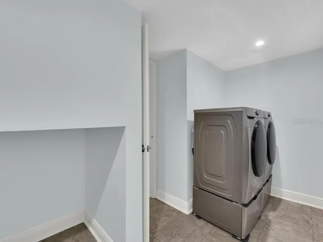 $264,900 | 1450 Park Shore Circle, Unit 3, Fort Myers, FL 33901