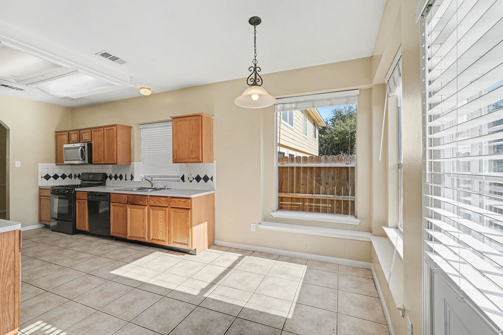 17207 Rancho Verde Way Houston, TX 77095 - Photo 10 of 31