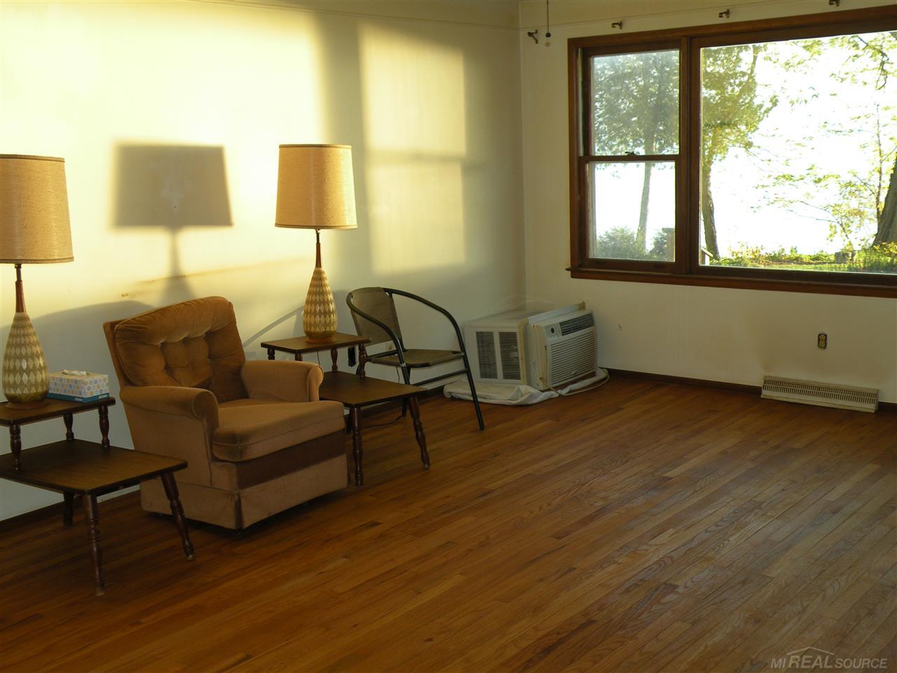 2711 Lakeshore Road Applegate, MI 48401 - Photo 12 of 23 50028710-11.JPG