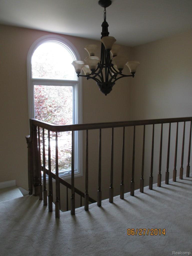 1335 Springwood Lane Rochester, MI 48309 - Photo 18 of 38 18-Staircase-2.jpg