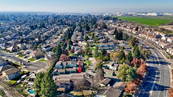 a view of a tennis court