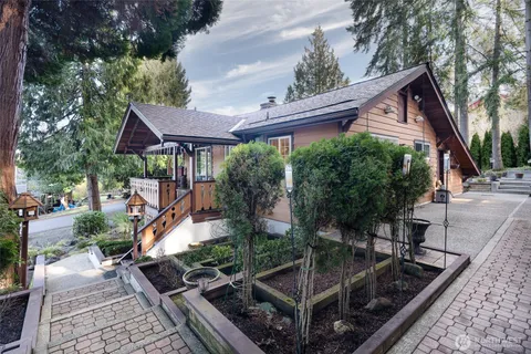 $750,000 | 2735 Northeast 103rd Street, Seattle, WA 98125